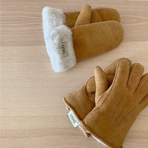 Ugg gloves (women & men)